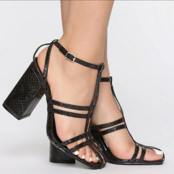 Fashion Nova- Snake skin Strappy Block heel - Picture 3 of 8